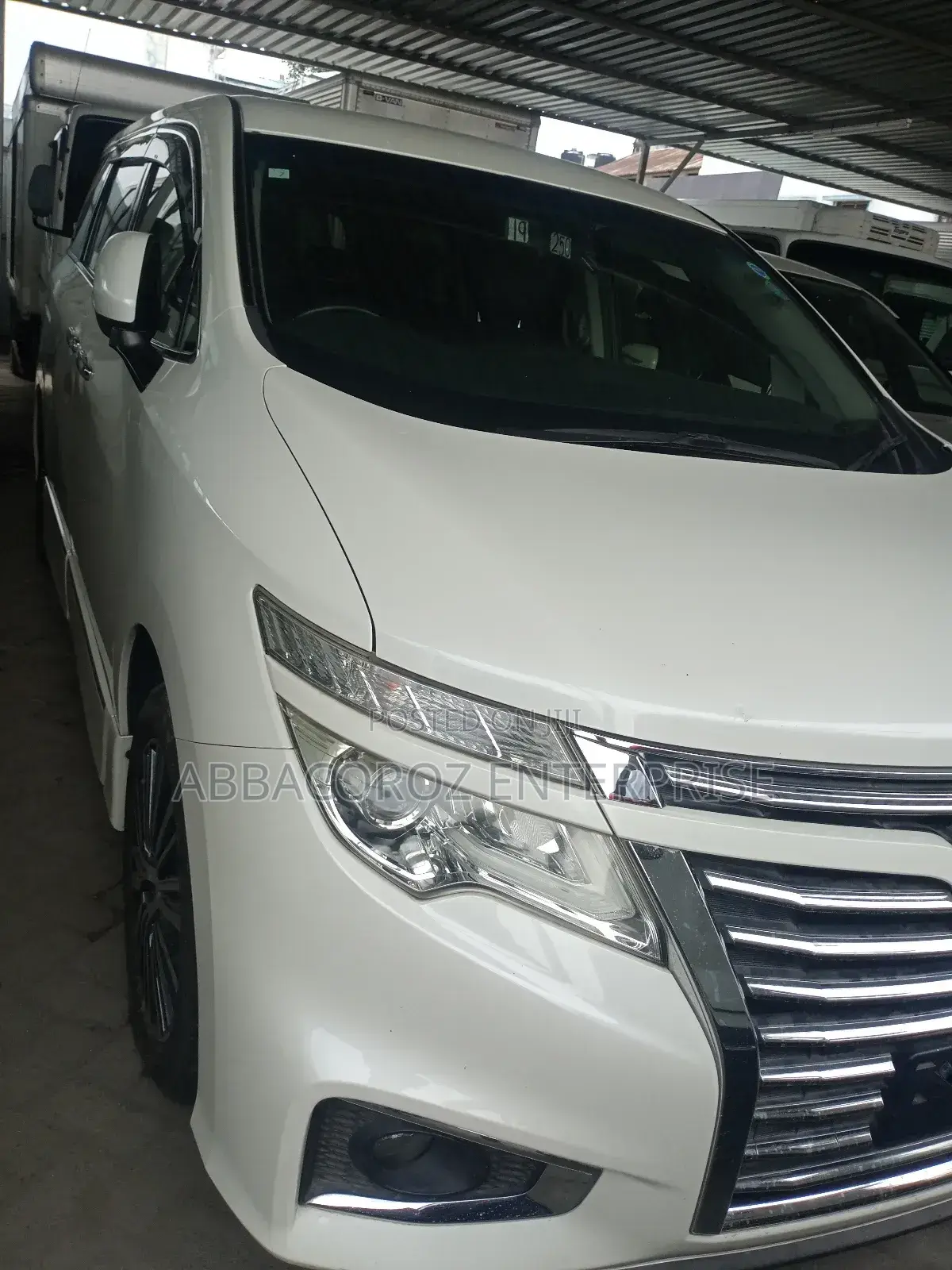Nissan Elgrand 2018 White