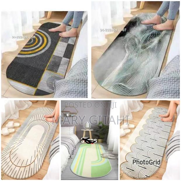 Non Slip Absorbent Bedside Mat Soft Luxurious - main view