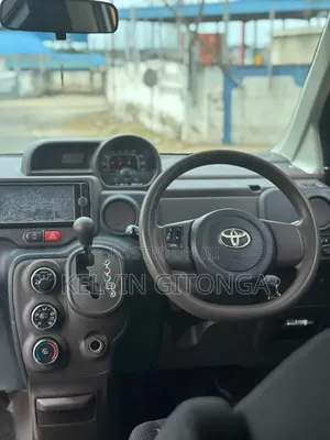 Toyota Spade 2014 Blue