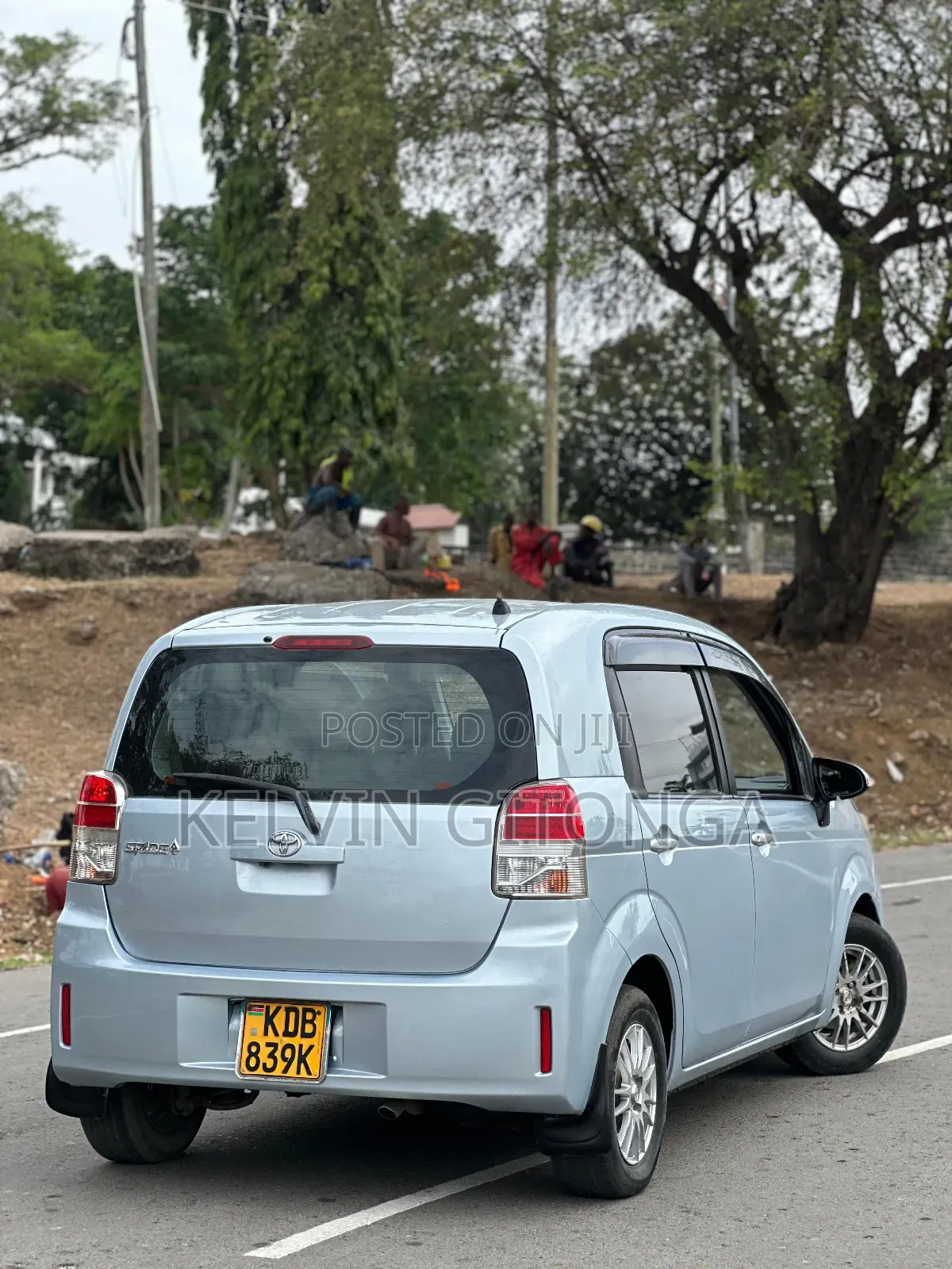 Toyota Spade 2014 Blue