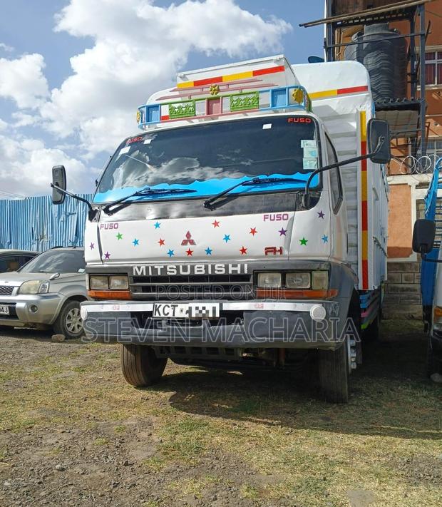 Mitsubishi Fh Local 2017 White - main view