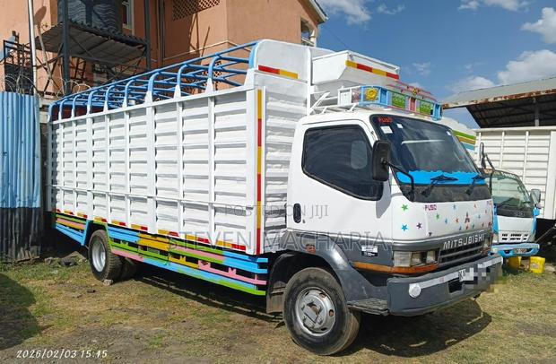 Mitsubishi Fh Local 2017 White - thumbnail 4