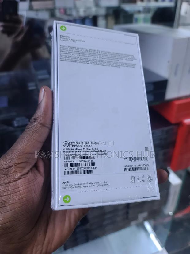 New Apple iPhone 13 256 GB Blue - thumbnail 2