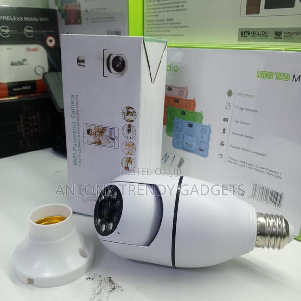 Smart Wifi Light Socket Security Camera With Night Vision - thumbnail 2