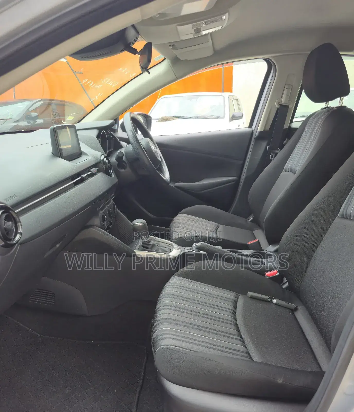 Mazda 2 2019 Silver