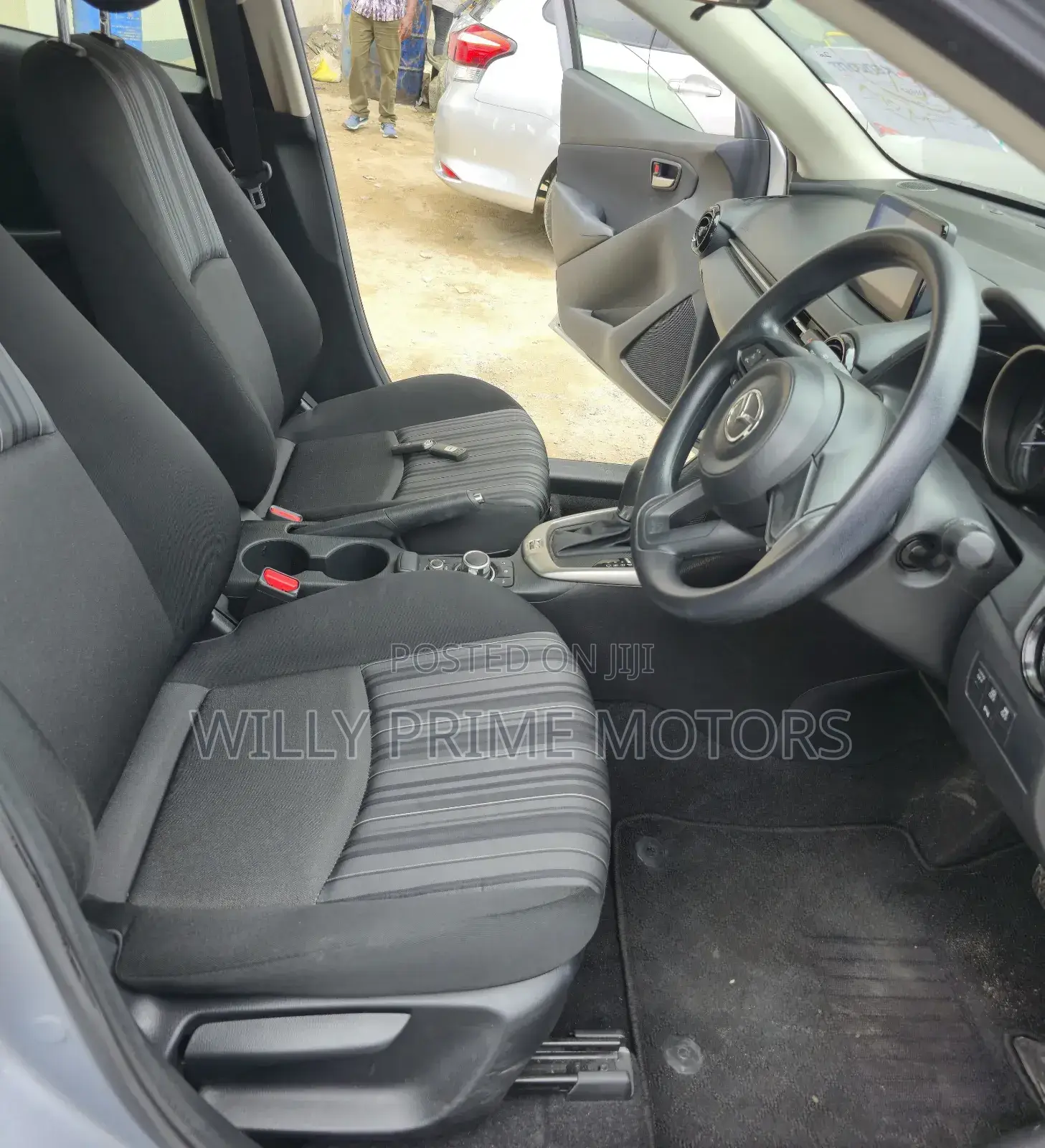 Mazda 2 2019 Silver