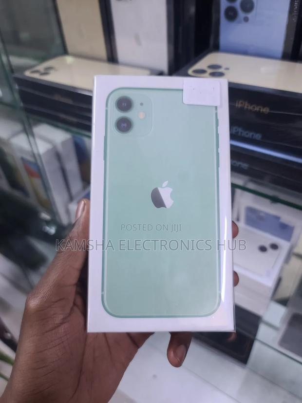 New Apple iPhone 11 128 GB Green - main view