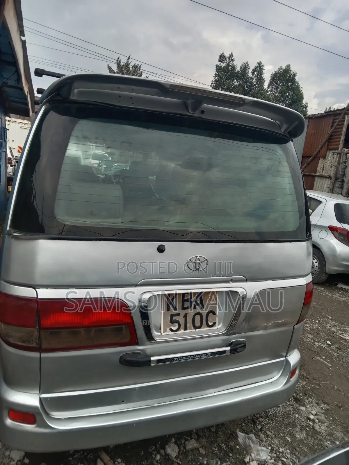 Toyota Regius 2001 White