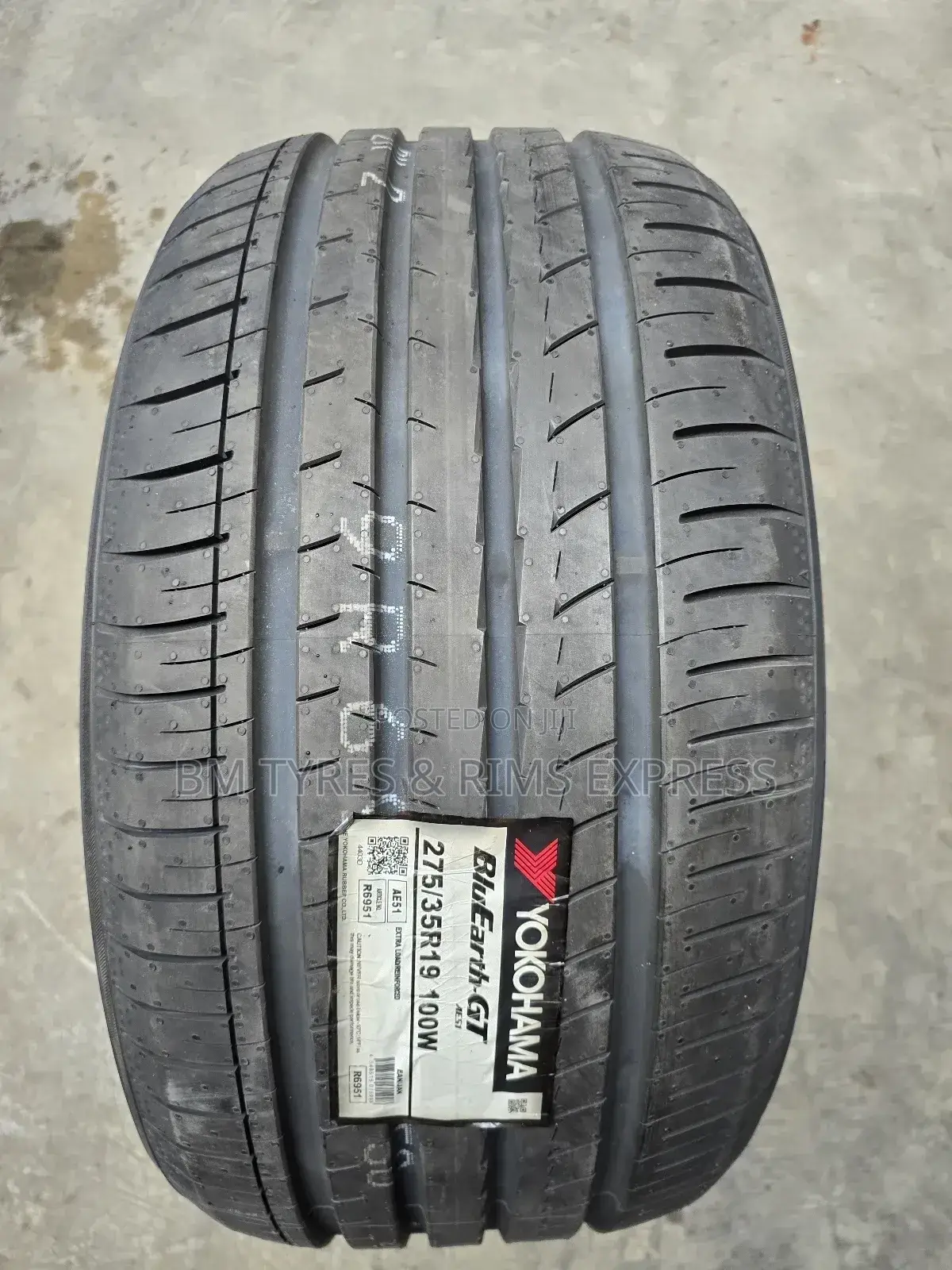 275 /35 R19 Yokohama Tyres (Japan)