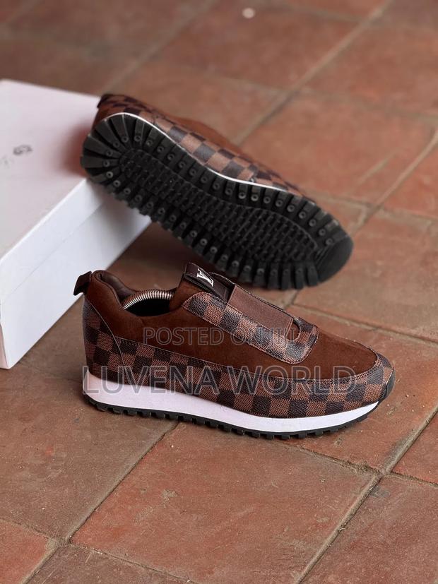 High Quality (Louis Vuitton) Casuals - thumbnail 2