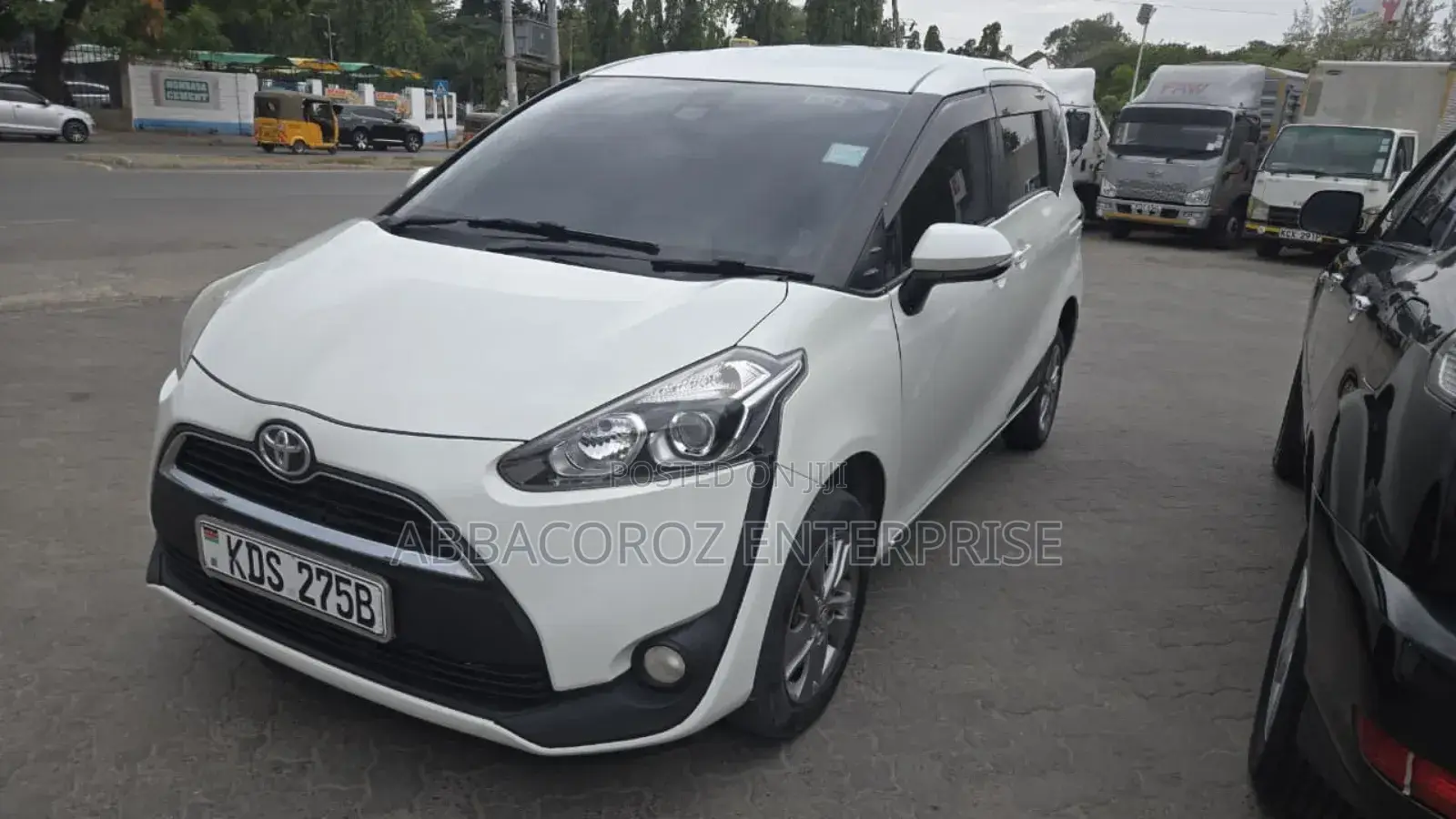 Toyota Sienta 2017 White