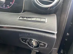 Mercedes-Benz E250 2018 Blue