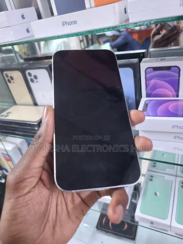 Apple iPhone 16 Pro Max 256 GB White - thumbnail 3