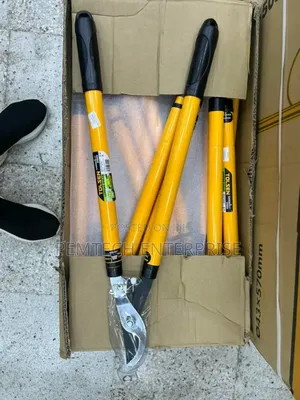 Tolsen Garden Telescopic Lopping Shear, Model Number 31025.
