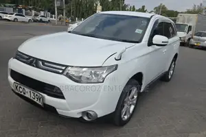 Mitsubishi Outlander 2017 White