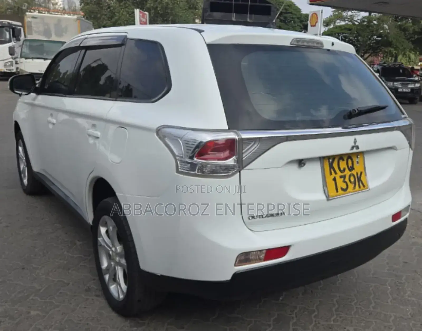 Mitsubishi Outlander 2017 White