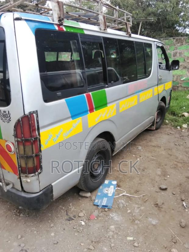 Toyota HiAce 2009 Grey - thumbnail 4