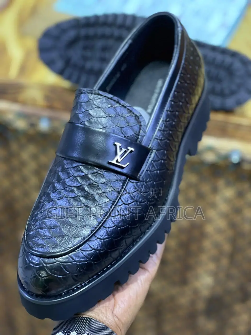 Lv Officials Shoes