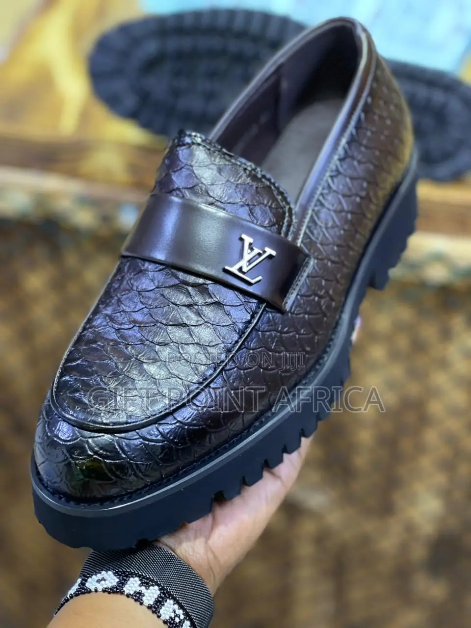 Lv Officials Shoes