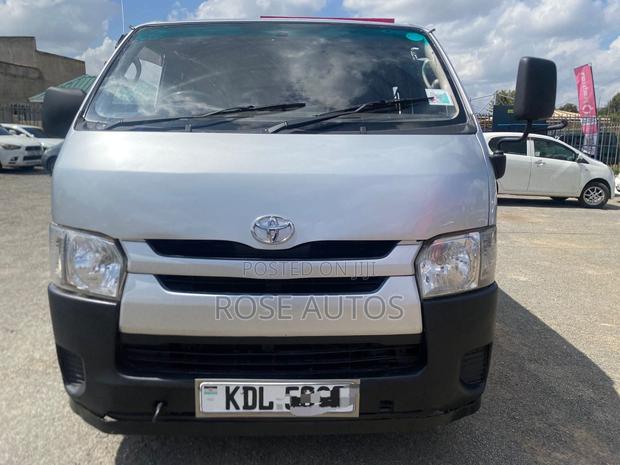 Toyota HiAce 2016 Silver - main view