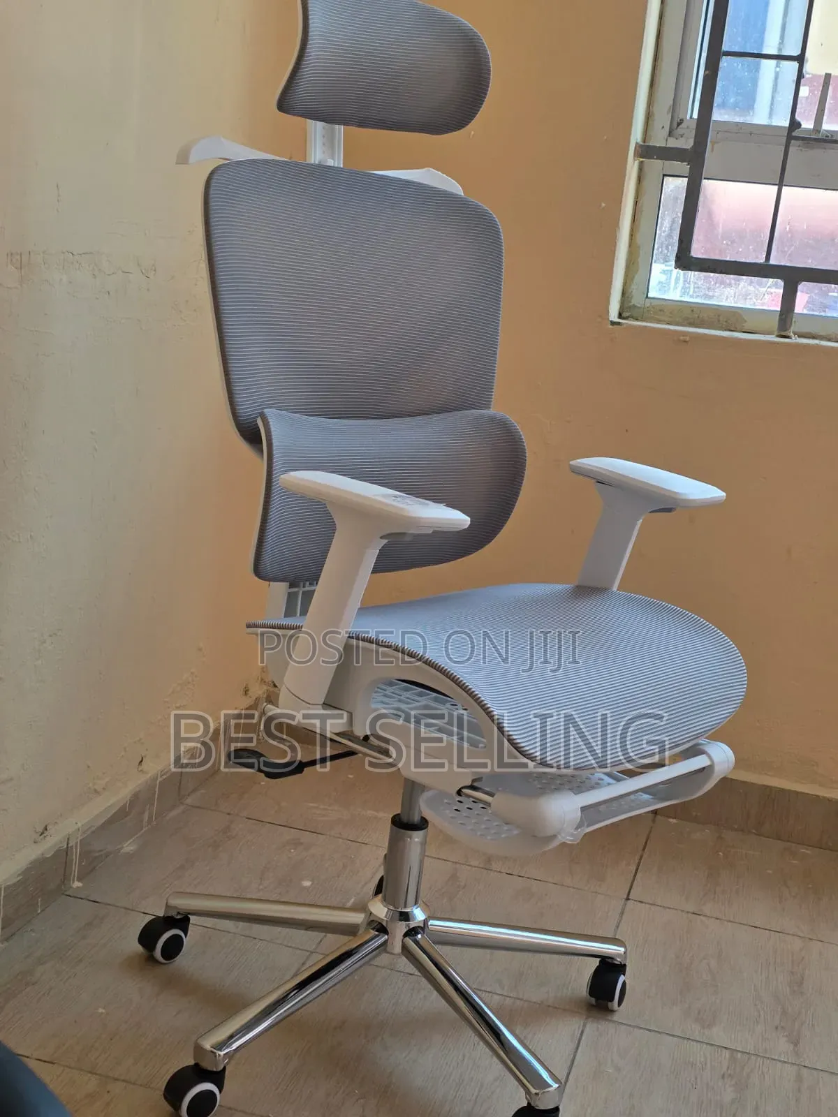 Classic White Headrest Chair