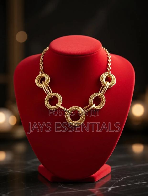 Chunky Statement Necklaces - thumbnail 3