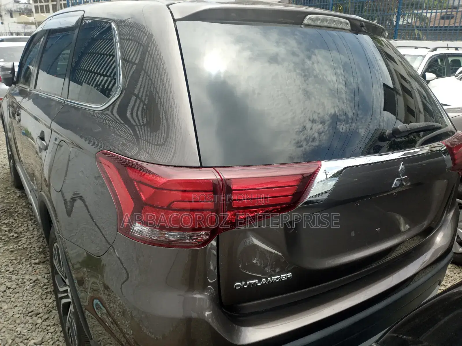 Mitsubishi Outlander 2018 Gold