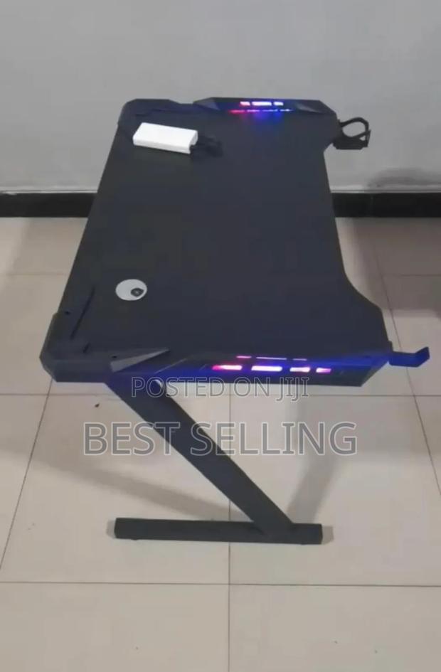 Gaming Table With Lights
