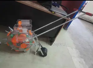 Affordable Seed Planter Machines/Seedplanter Both Seeds and Fertiliser