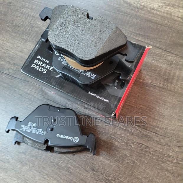 Brembo Front Brake Pads Set – BMW X3 F25 5 Series F10