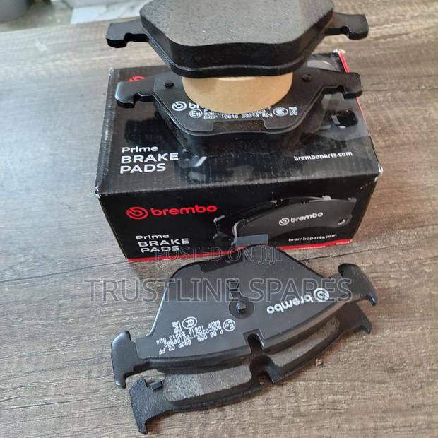 BMW Front Brake Pads – Brembo High-Performance Fit for X3 5 Series