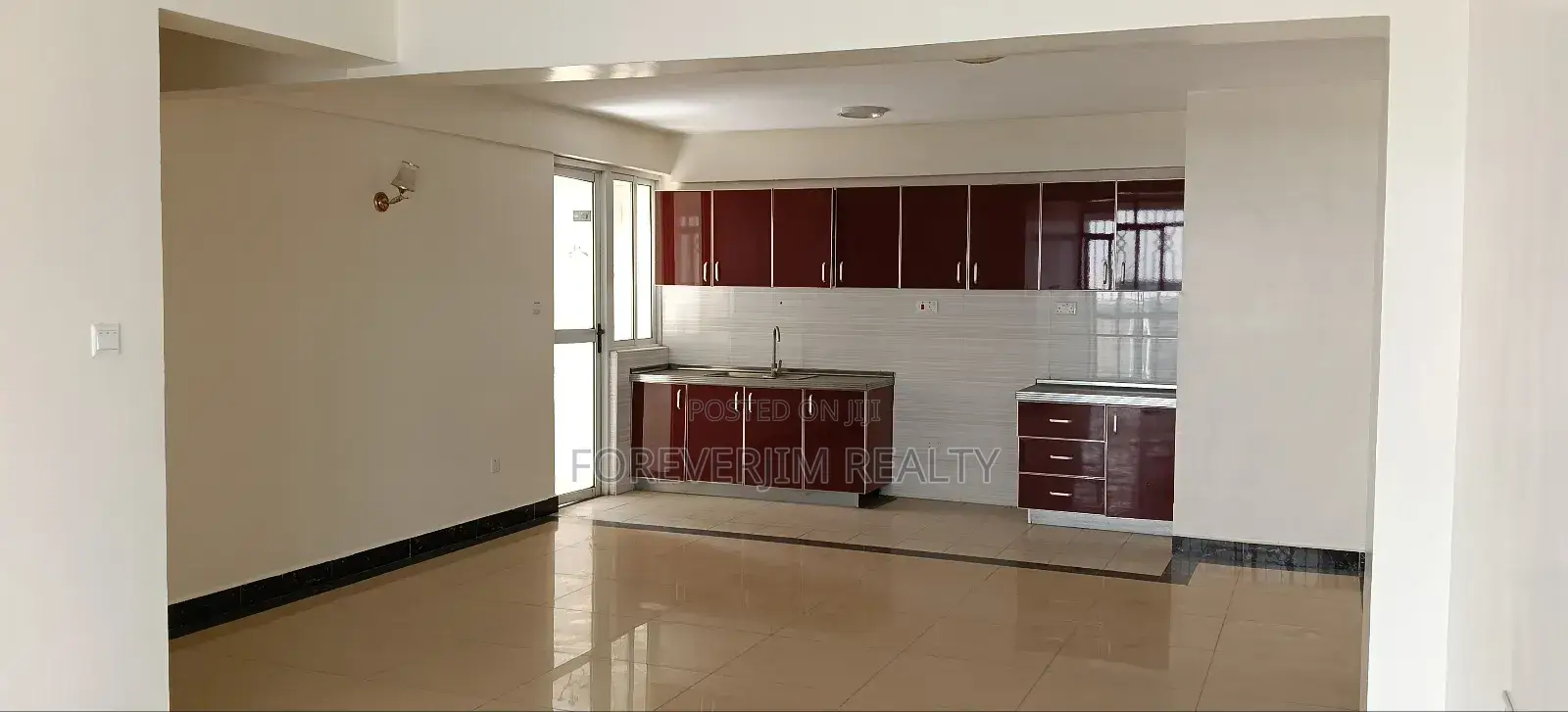 3bdrm Apartment in Wood Avenue, Kilimani for rent