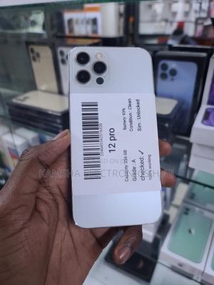 Apple iPhone 12 Pro 256 GB White - thumbnail 2