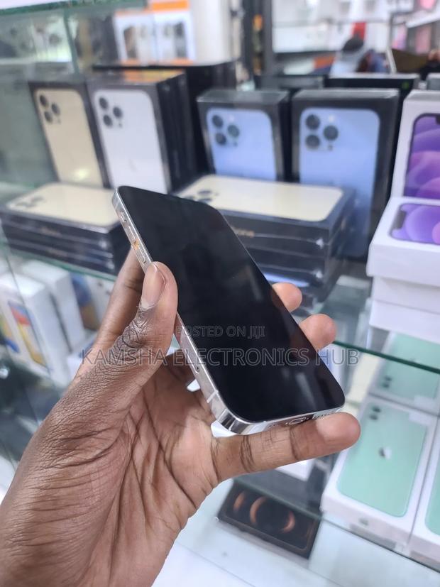 Apple iPhone 12 Pro 256 GB White - thumbnail 3