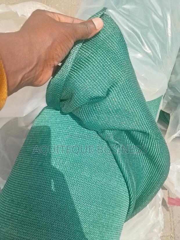 Privacy Fencing Net 90% - main view