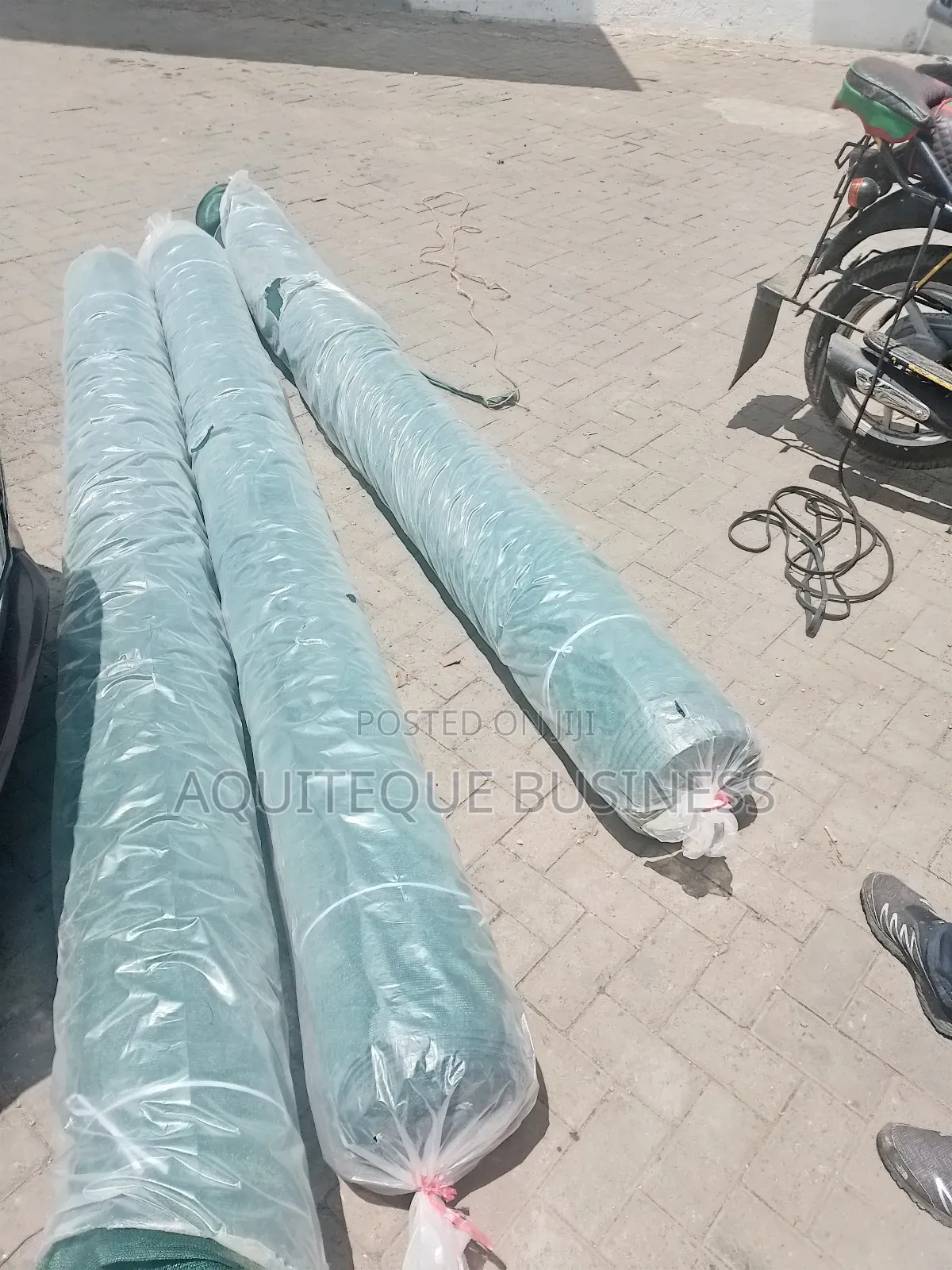 Privacy Fencing Net. Dark Green