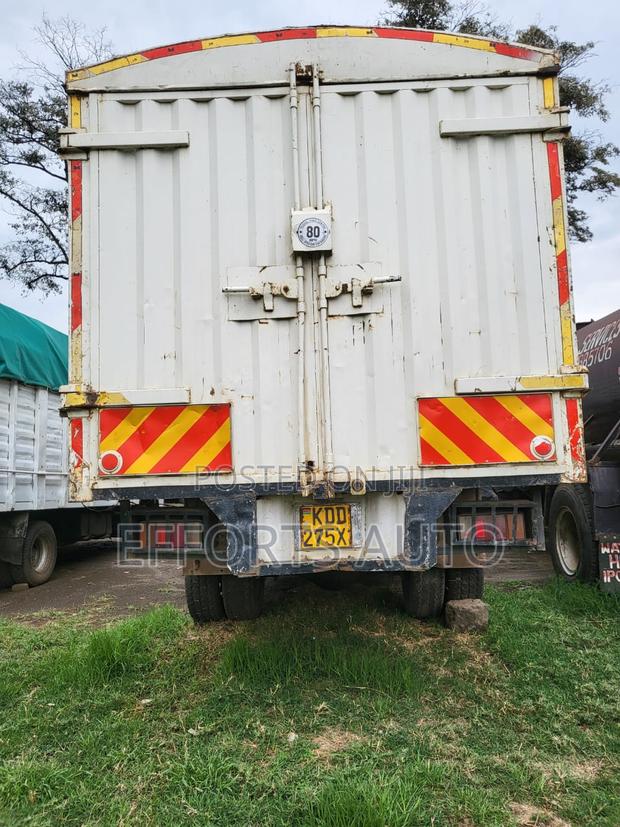 FRR Isuzu Lorry - thumbnail 2