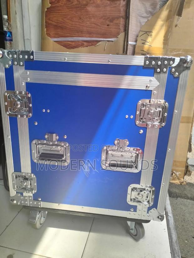 Mixer Console Rack Flight Case - main view