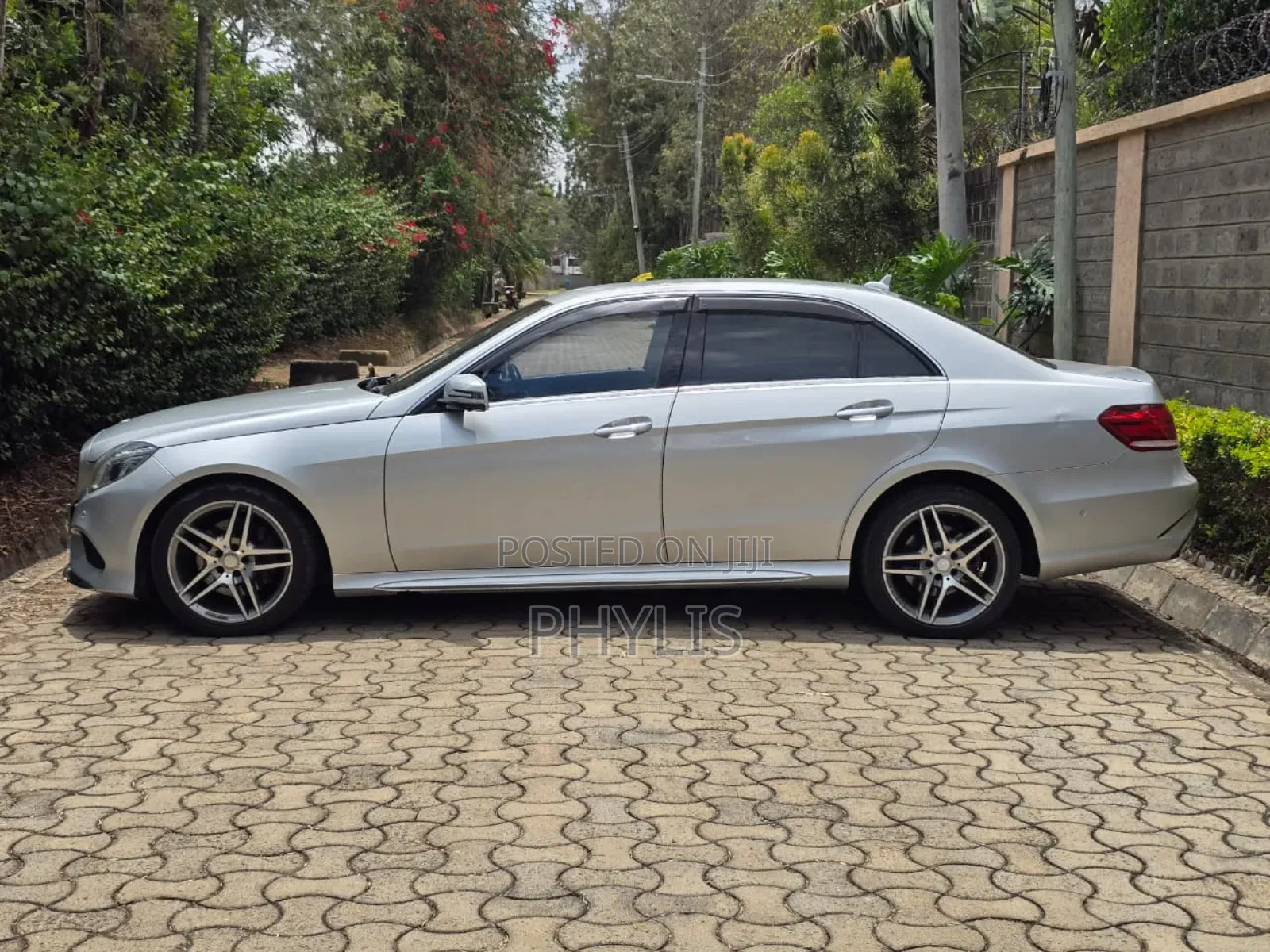 Mercedes-Benz E250 2013 Silver