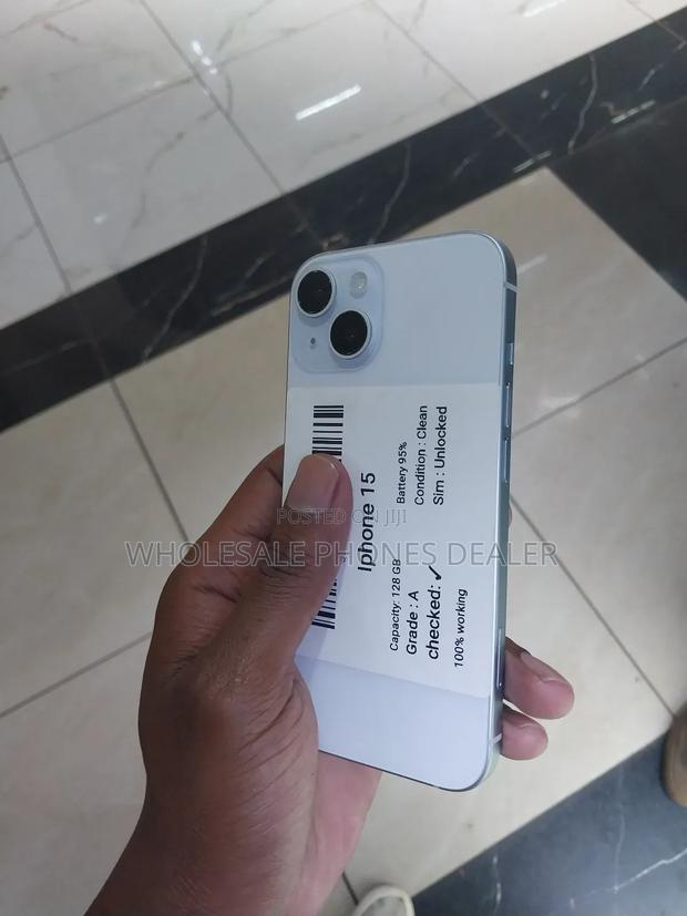 Apple iPhone 15 128 GB Blue - thumbnail 2