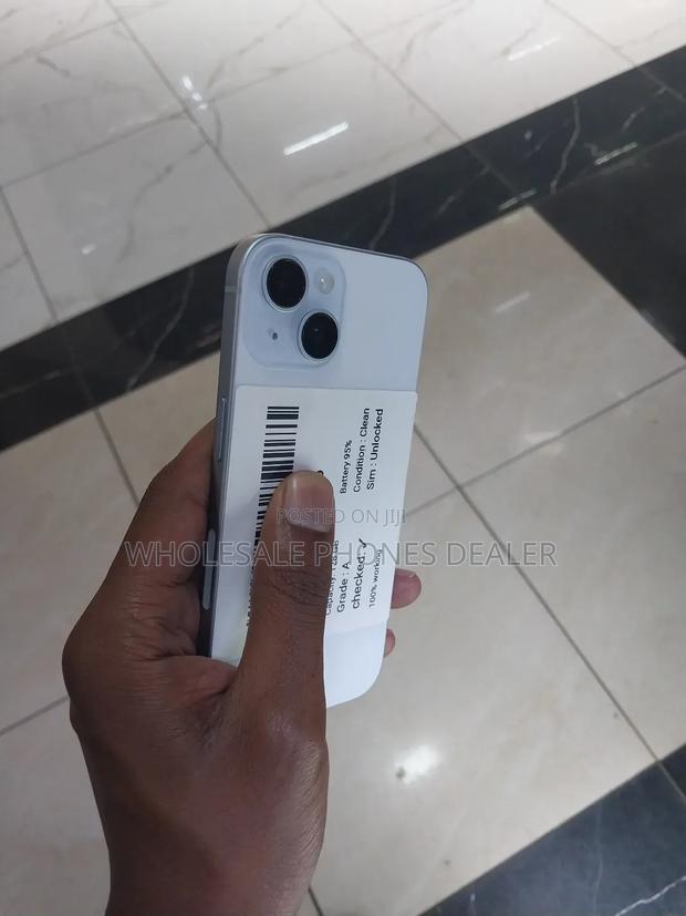 Apple iPhone 15 128 GB Blue - thumbnail 3