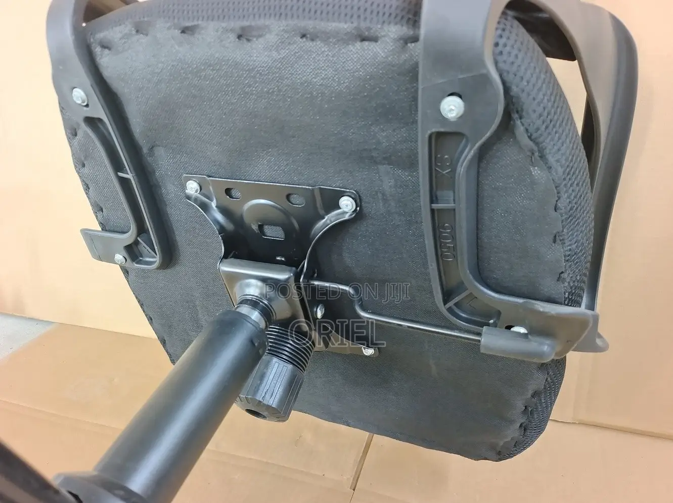 Office Chairs; Mesh Back Task Chair for Clerical Work