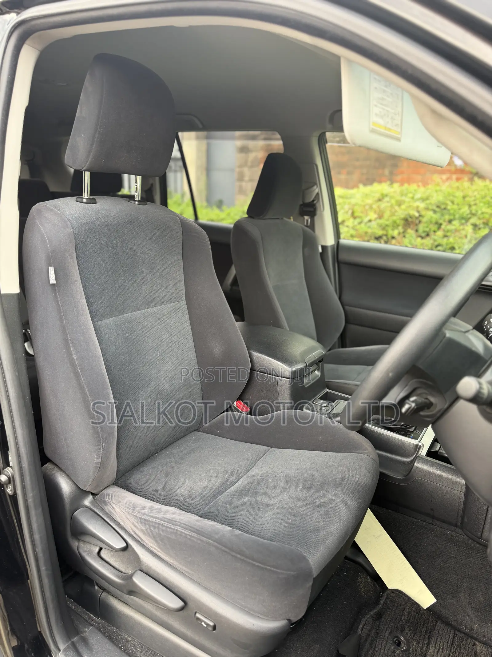 Toyota Land Cruiser Prado 2.7 2019 Black