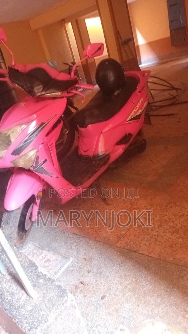 TVS HLX 125 2018 Pink - thumbnail 5