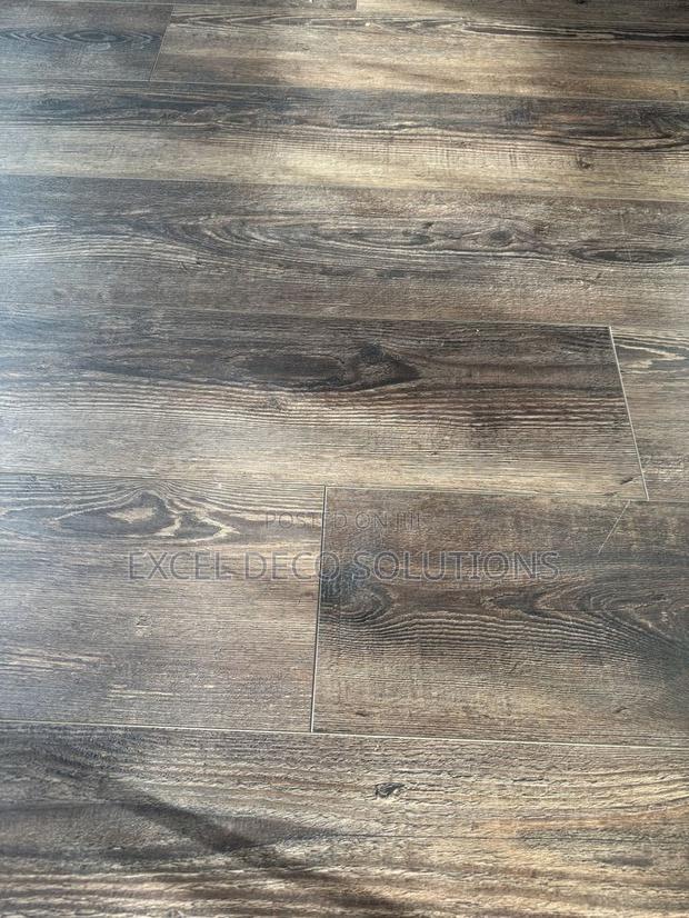 Commercial LVT Flooring – Professional Floor Solution