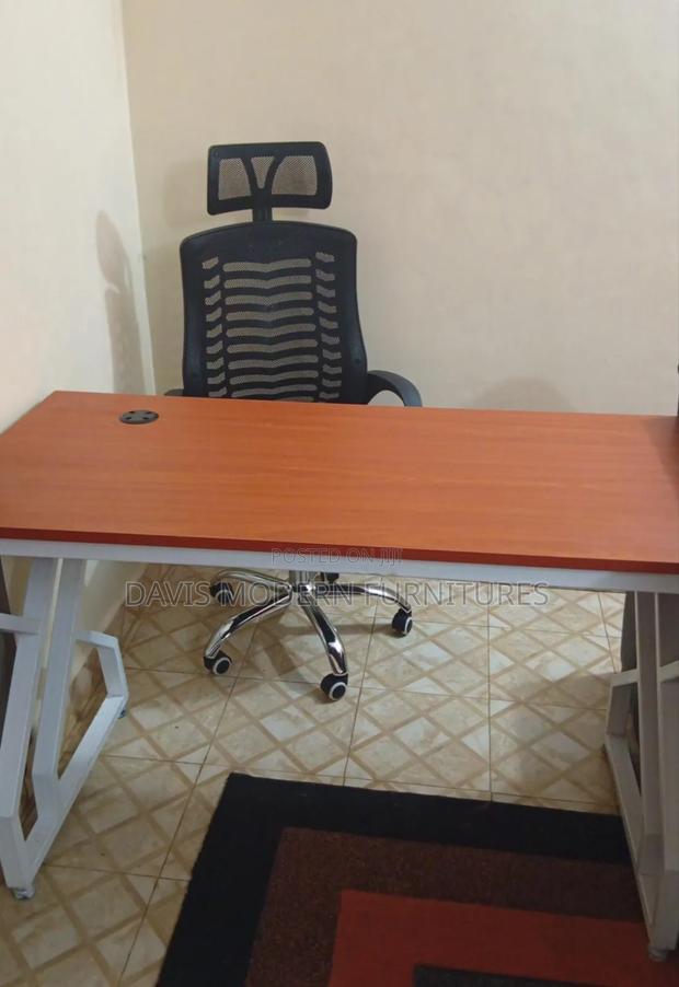 Headrest Office Chair With Top Desk - main view