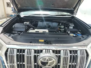Toyota Land Cruiser Prado 2019 Blue