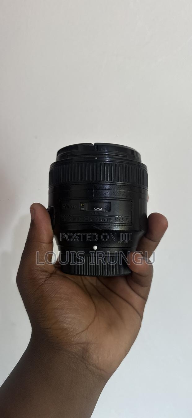 Nikon 85 Mm Lens F 1.8
