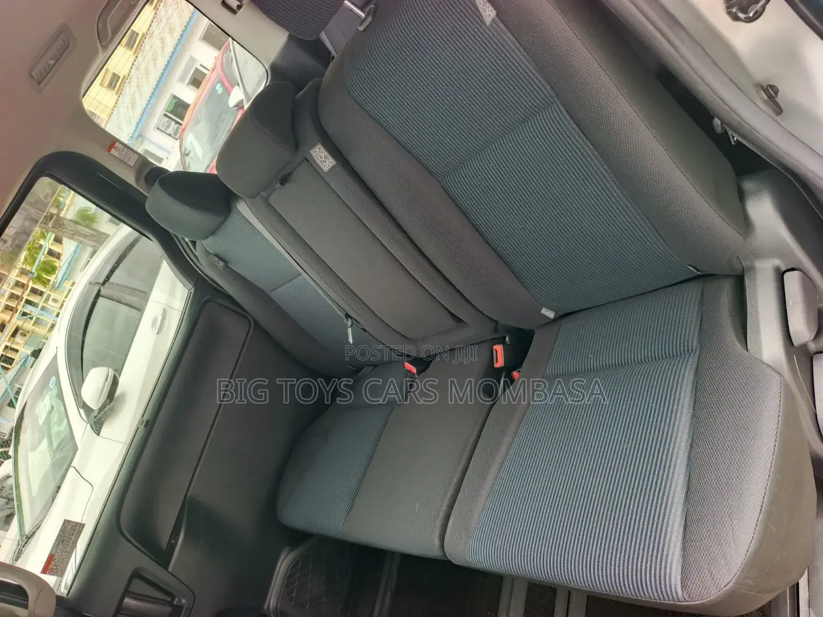 Toyota Noah 2019 Silver