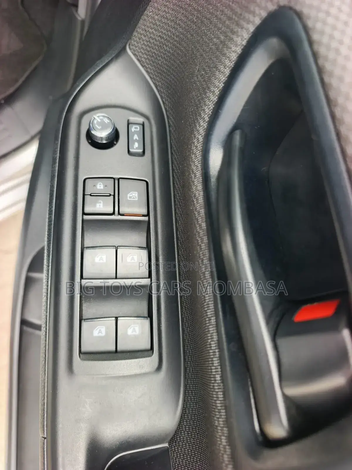 Toyota Noah 2019 Silver